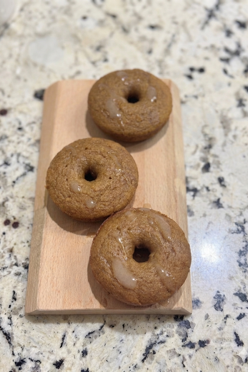 Seasonal Donuts Falvours (Pumpkin Spice) (1/2 Dozen Decorated)